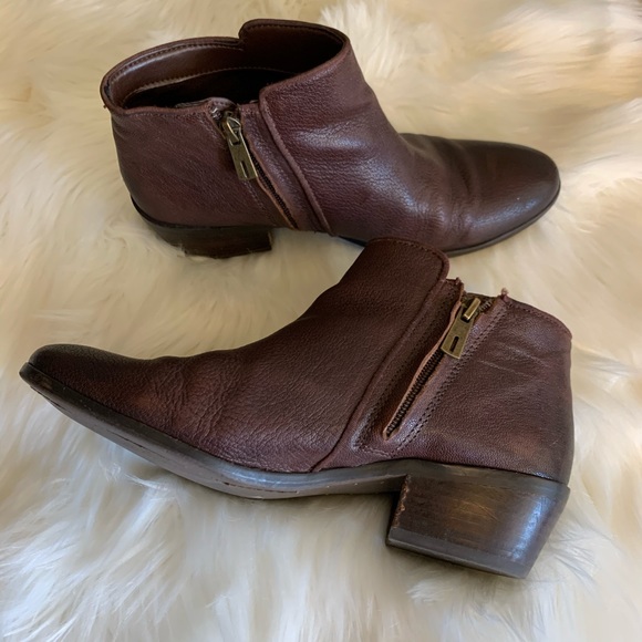 Sam Edelman Dark Brown Petty Boot - Picture 4 of 13